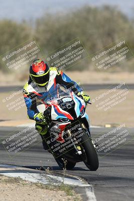 media/Jan-15-2026-Racers Edge (Thu) [[dfebeb70ab]]/2-A Group/Session 5 Turn 2/